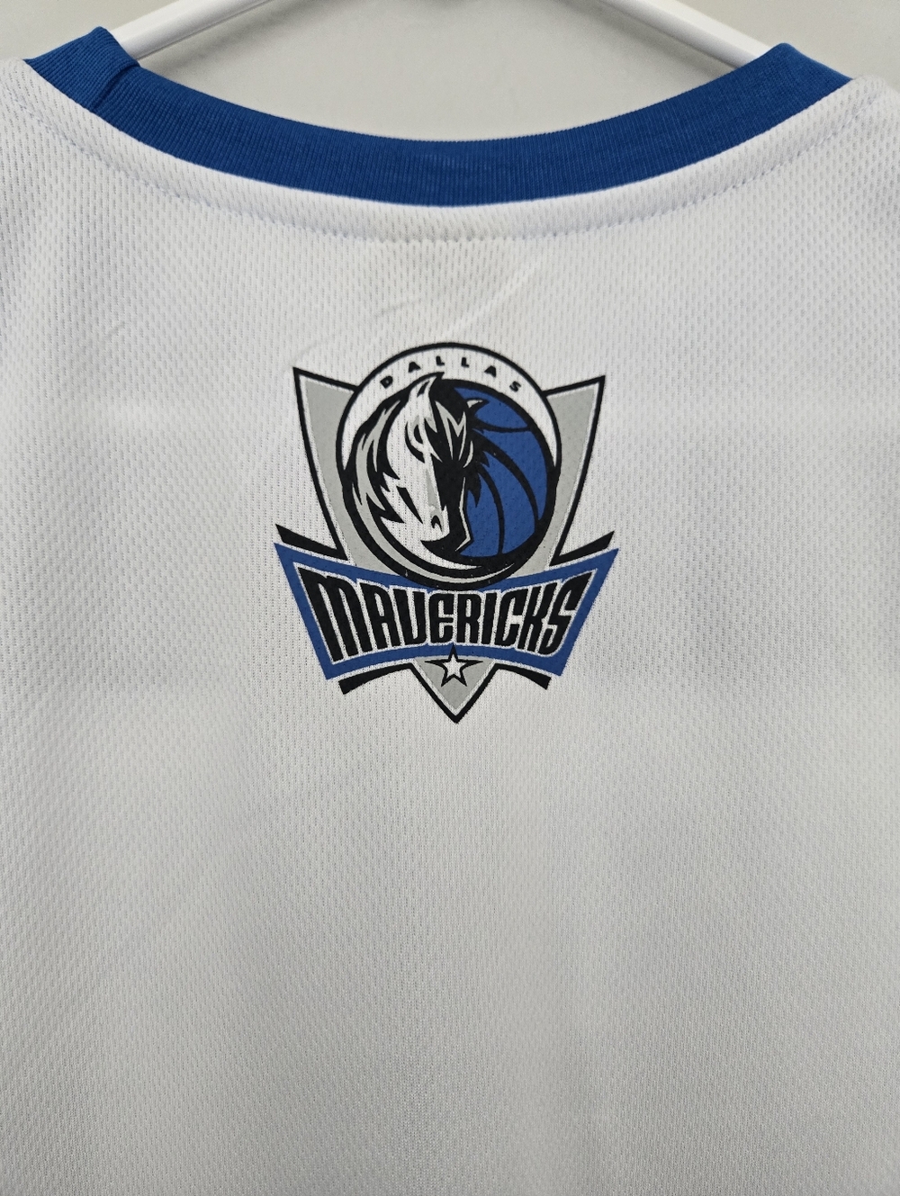 NBA Dallas Mavericks Sleeveless Jersey - Blue, White & Black, Mens Small - Picture 5 of 7